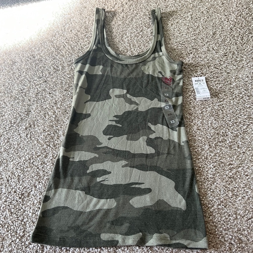 NWT: So Brand “so perfect tank” fitted long length in camo army green pattern XS